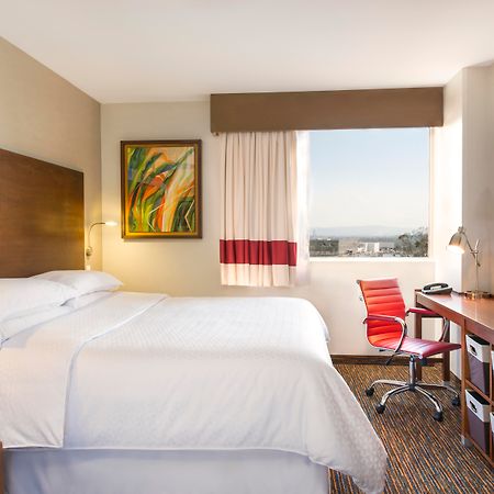 Four Points By Sheraton Queretaro Norte Jurica Exterior photo