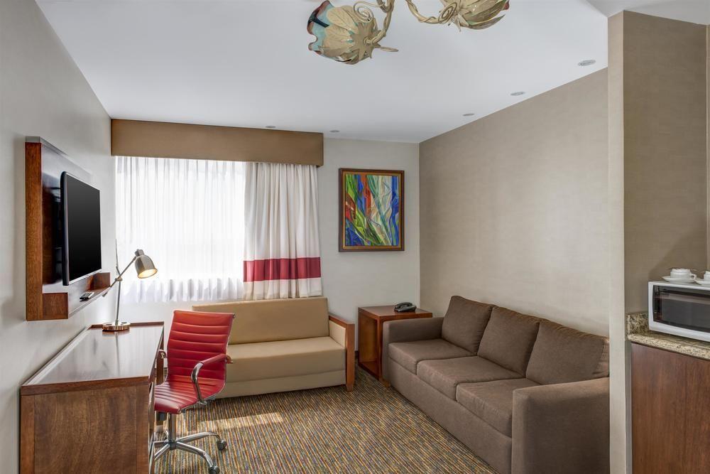 Four Points By Sheraton Queretaro Norte Jurica Exterior photo