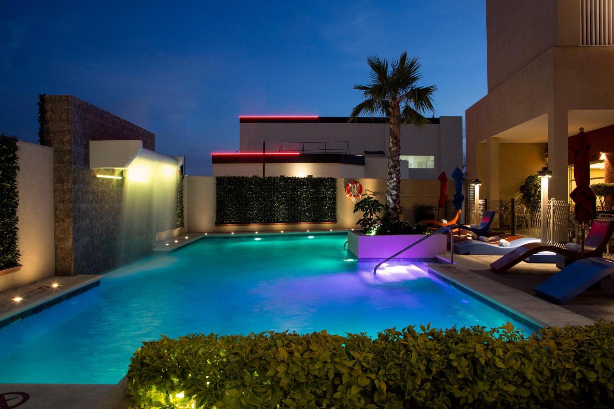 Four Points By Sheraton Queretaro Norte Jurica Exterior photo