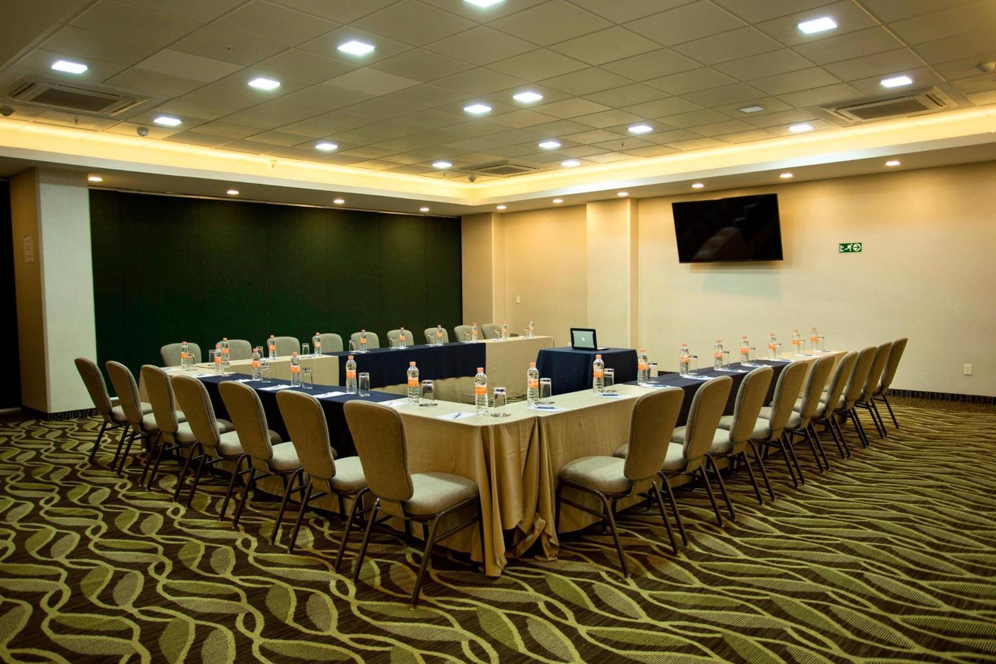 Four Points By Sheraton Queretaro Norte Jurica Exterior photo