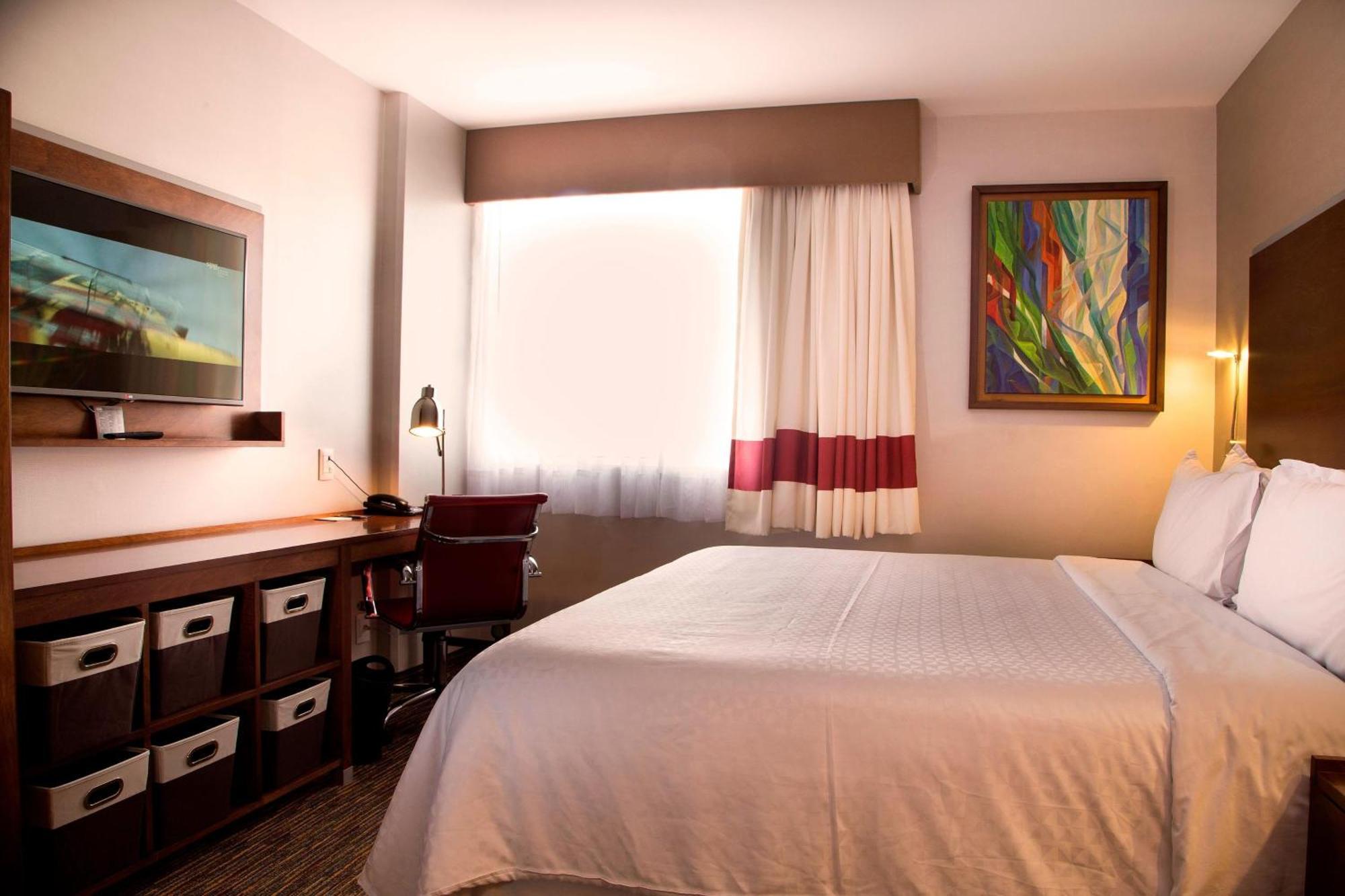 Four Points By Sheraton Queretaro Norte Jurica Exterior photo