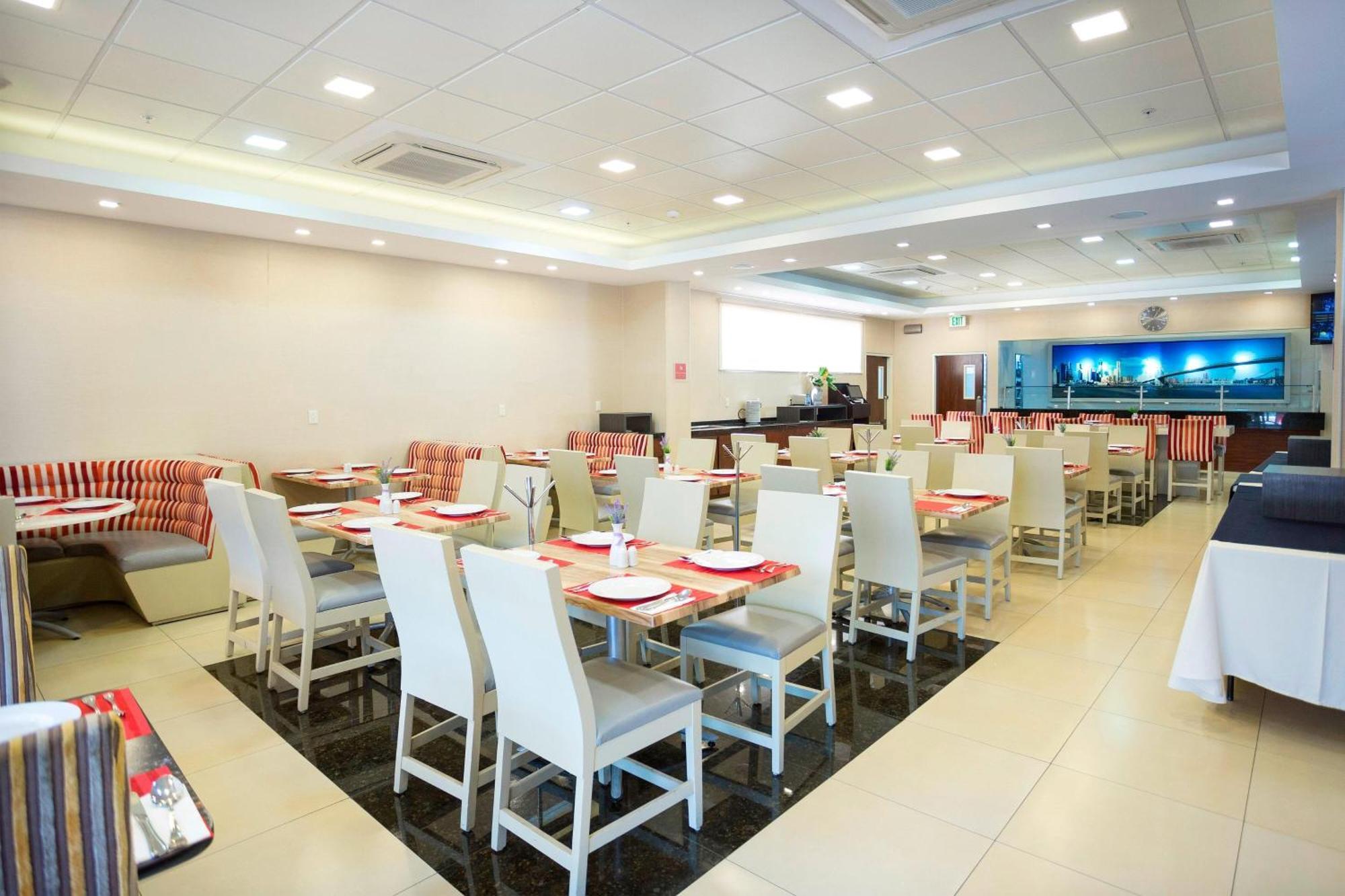 Four Points By Sheraton Queretaro Norte Jurica Exterior photo
