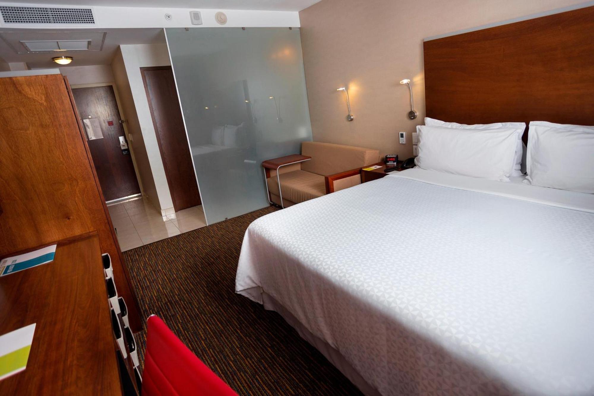 Four Points By Sheraton Queretaro Norte Jurica Exterior photo