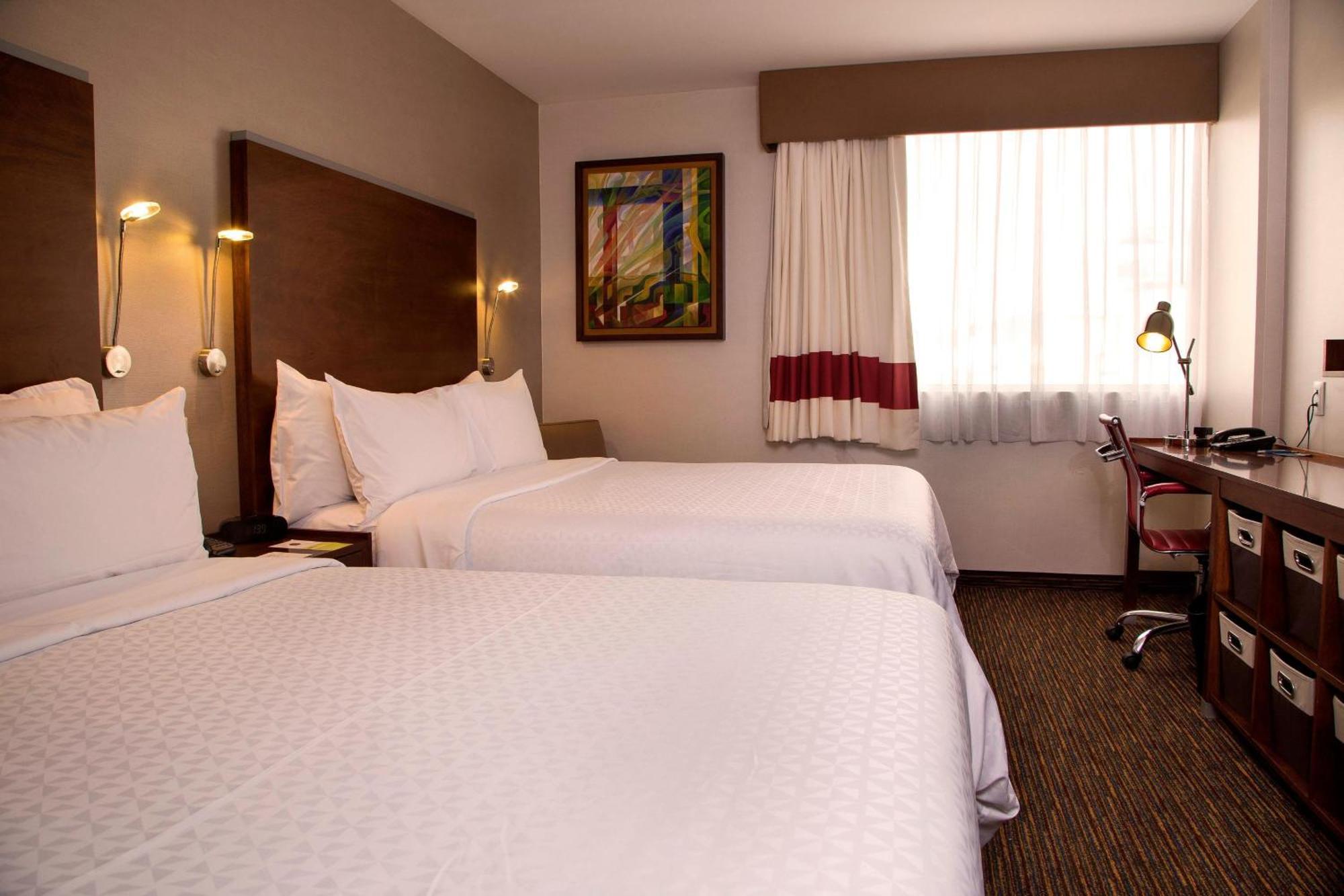 Four Points By Sheraton Queretaro Norte Jurica Exterior photo