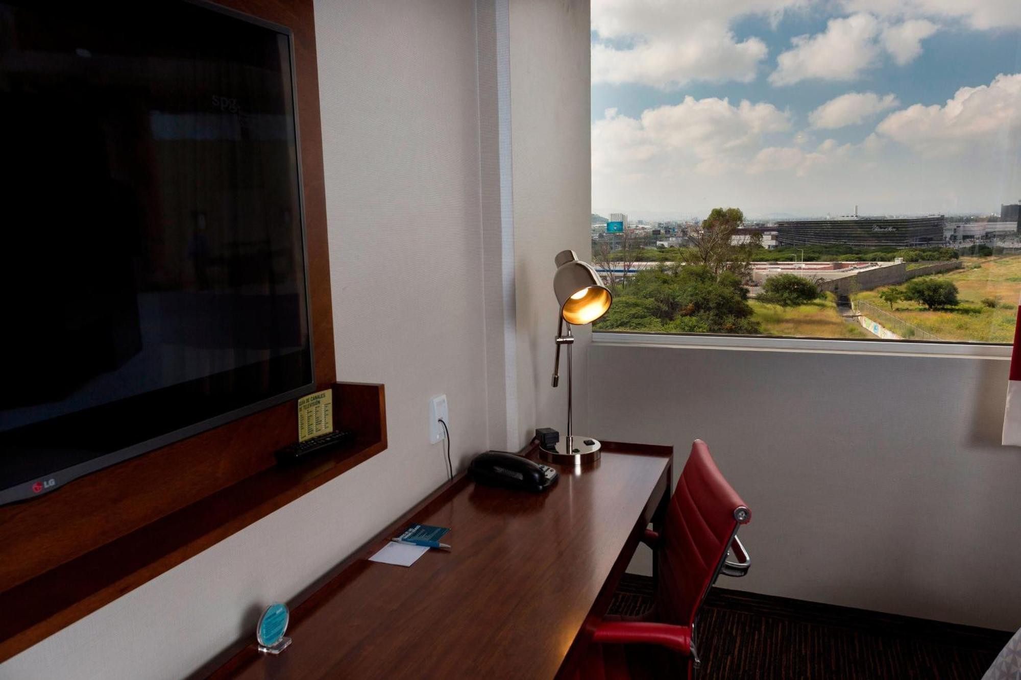 Four Points By Sheraton Queretaro Norte Jurica Exterior photo