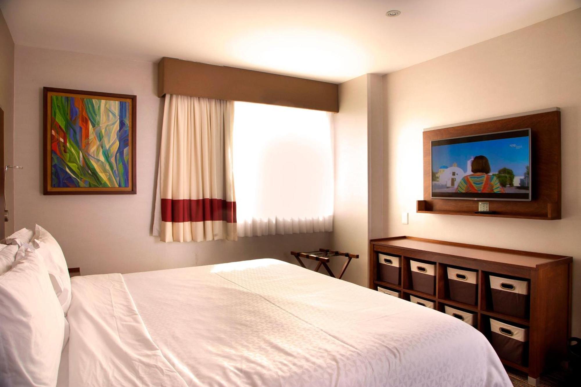 Four Points By Sheraton Queretaro Norte Jurica Exterior photo