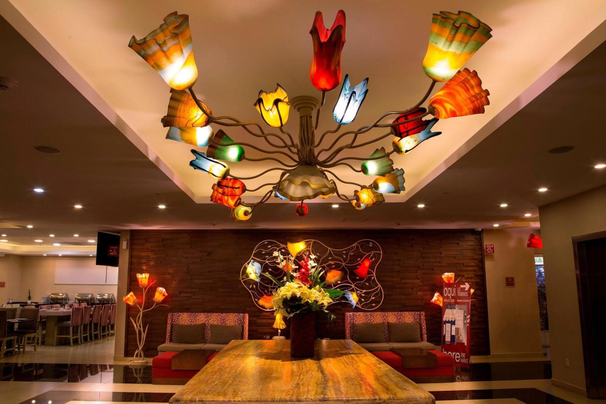 Four Points By Sheraton Queretaro Norte Jurica Exterior photo