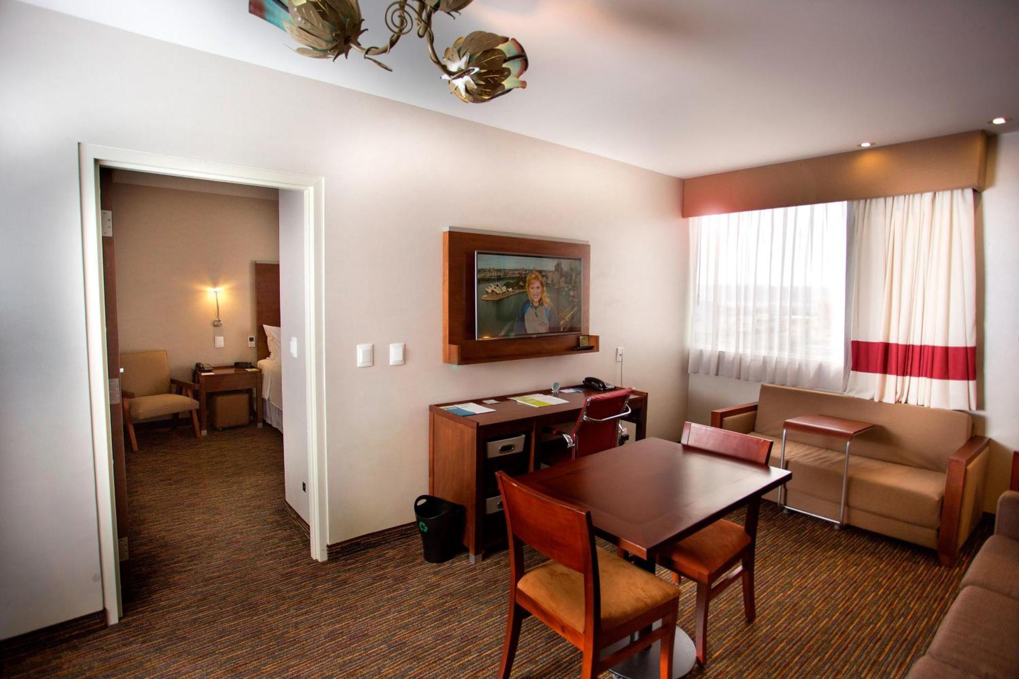 Four Points By Sheraton Queretaro Norte Jurica Exterior photo